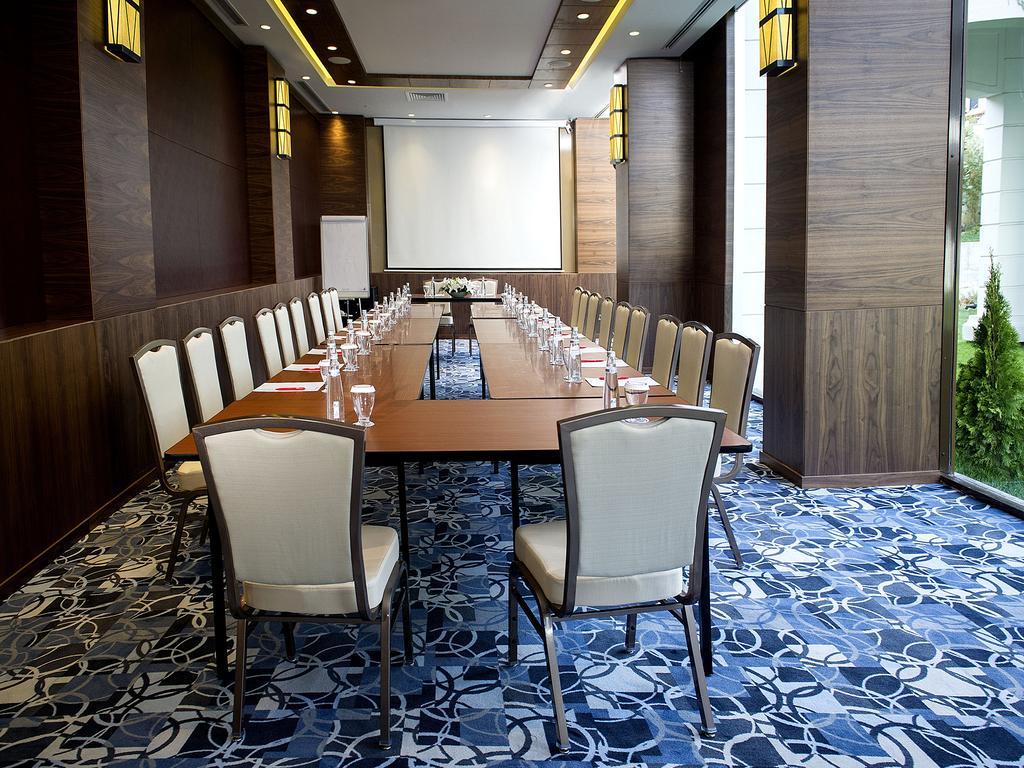 Hotel Ramada By Wyndham Istanbul Florya Exterior foto