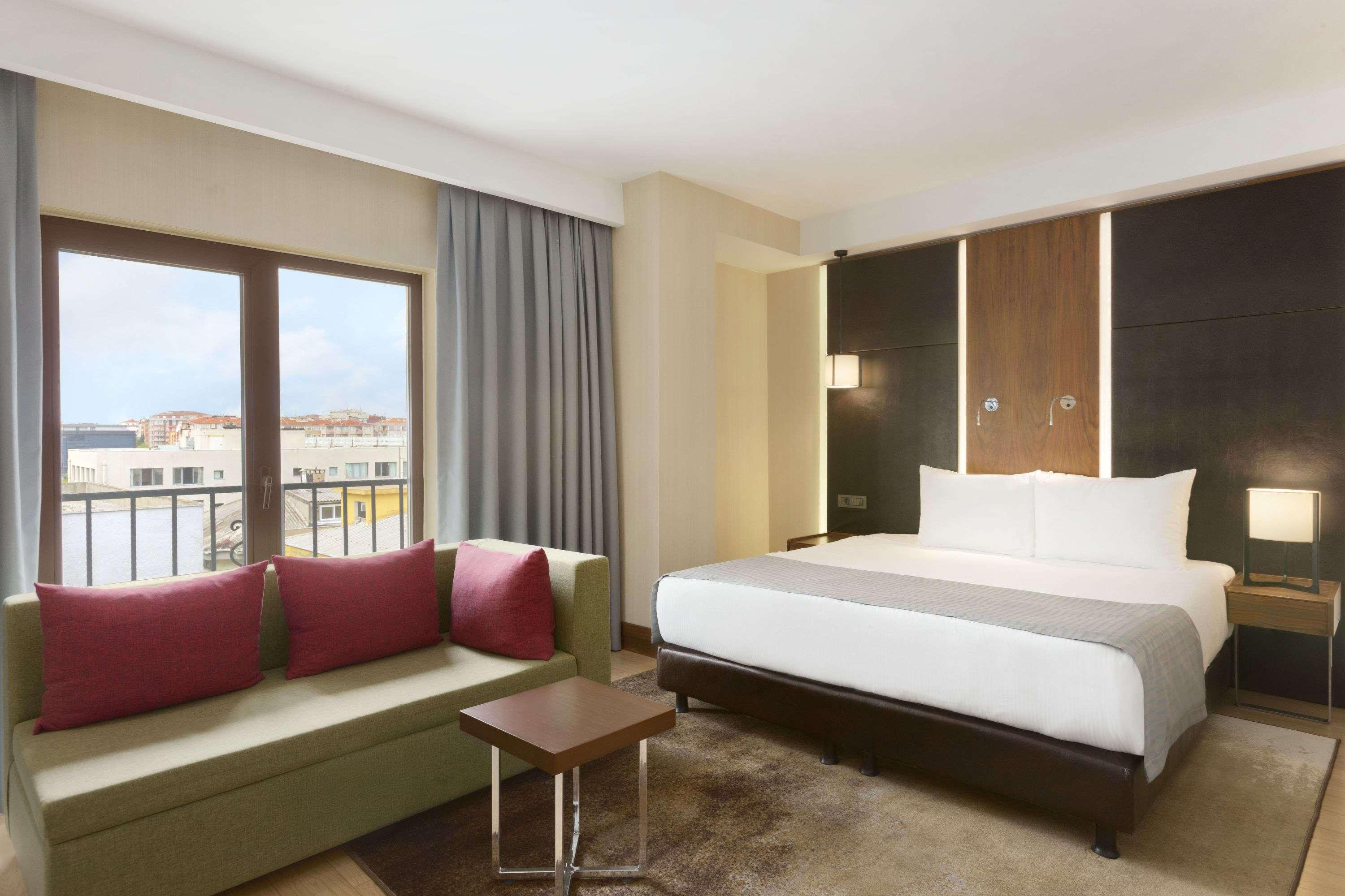 Hotel Ramada By Wyndham Istanbul Florya Exterior foto