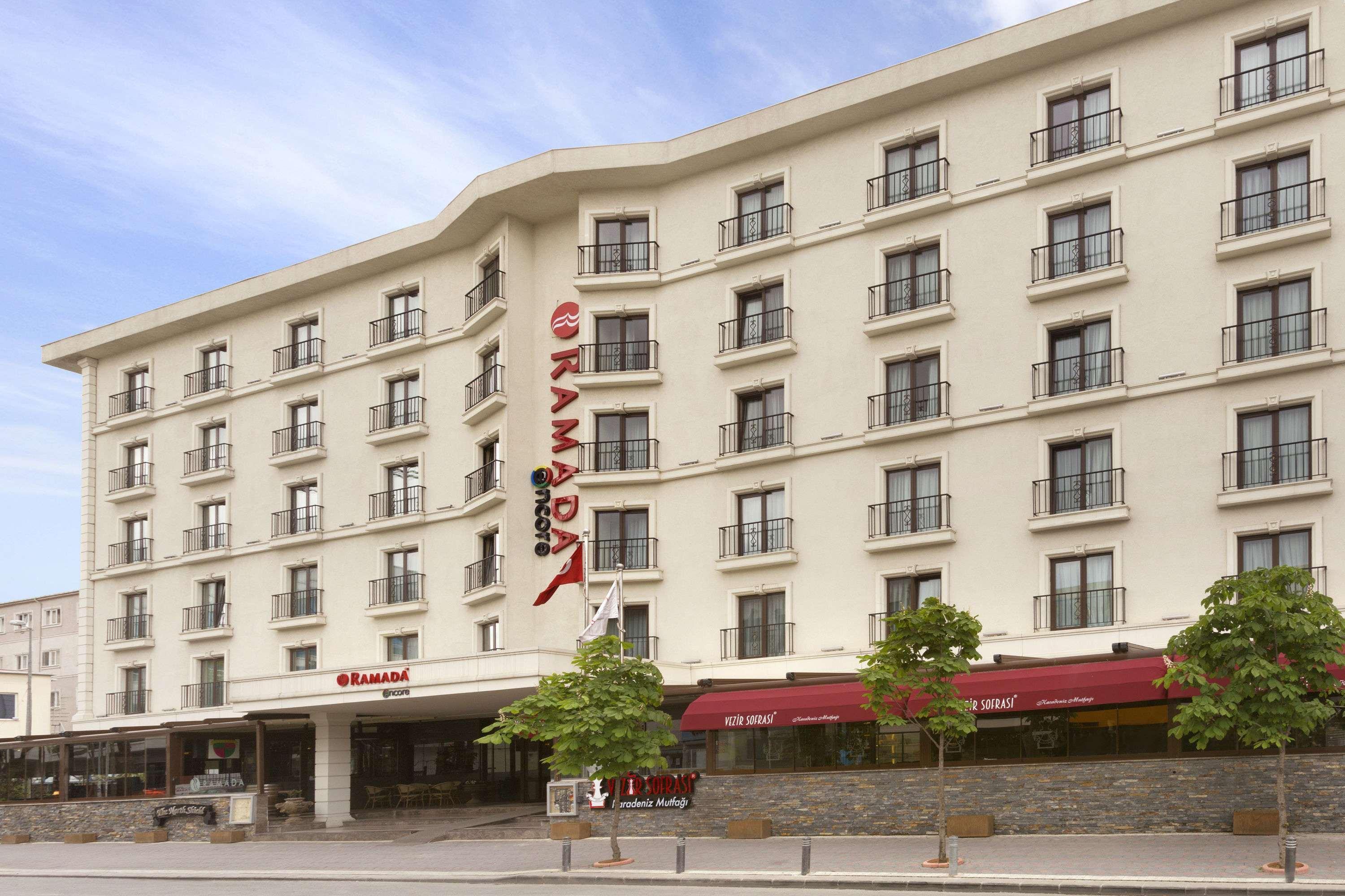 Hotel Ramada By Wyndham Istanbul Florya Exterior foto