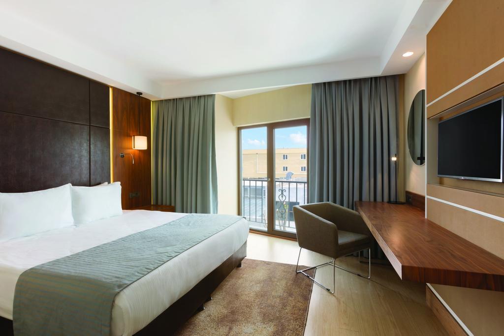 Hotel Ramada By Wyndham Istanbul Florya Exterior foto